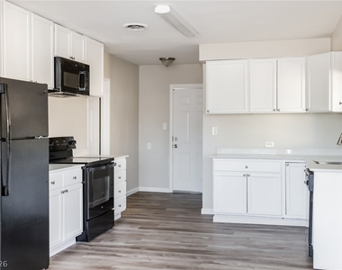 346 Arnold Street - Photo Thumbnail 6