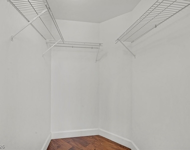 200 W Sahara Avenue - Photo Thumbnail 19