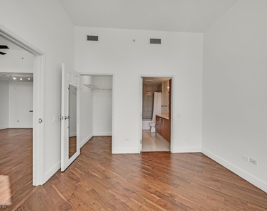200 W Sahara Avenue - Photo Thumbnail 13