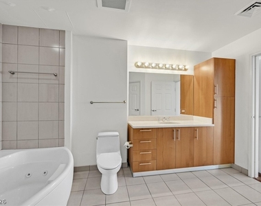 200 W Sahara Avenue - Photo Thumbnail 21