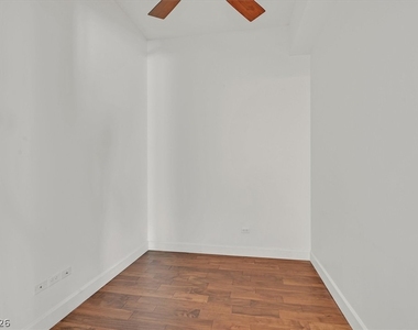 200 W Sahara Avenue - Photo Thumbnail 8