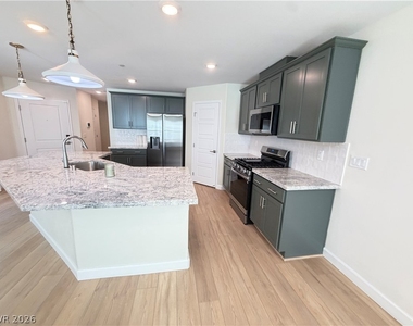 541 Bellum Drive - Photo Thumbnail 12