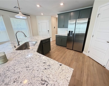541 Bellum Drive - Photo Thumbnail 14