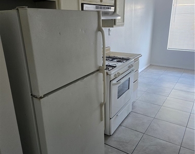 2841 Wheelwright Drive - Photo Thumbnail 12