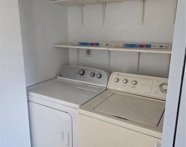 2841 Wheelwright Drive - Photo Thumbnail 13