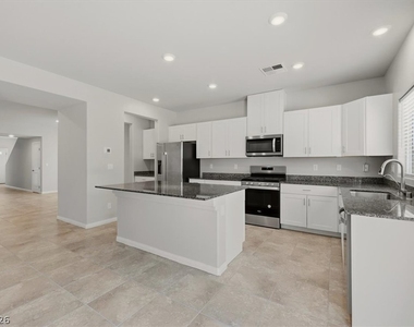 1058 Willow Berry Avenue - Photo Thumbnail 5