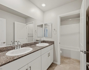 1058 Willow Berry Avenue - Photo Thumbnail 18