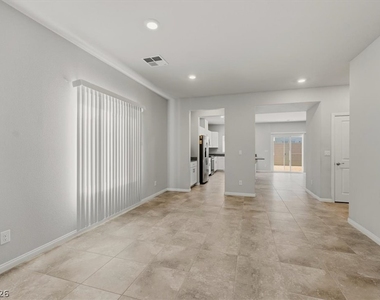 1058 Willow Berry Avenue - Photo Thumbnail 2