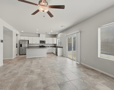 1058 Willow Berry Avenue - Photo Thumbnail 4