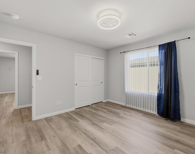 1058 Willow Berry Avenue - Photo Thumbnail 20