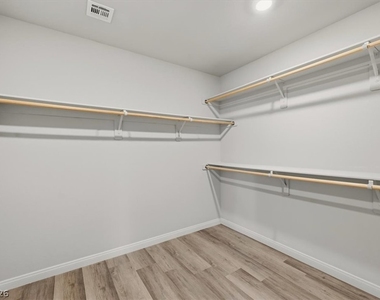 1058 Willow Berry Avenue - Photo Thumbnail 14