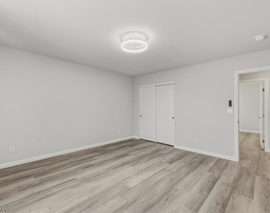 1058 Willow Berry Avenue - Photo Thumbnail 17