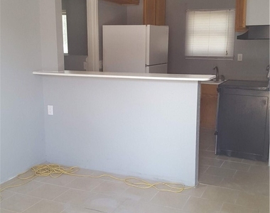 713 Monroe Avenue - Photo Thumbnail 1