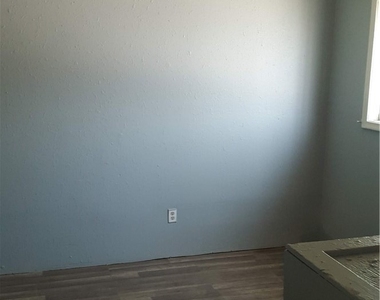 713 Monroe Avenue - Photo Thumbnail 5
