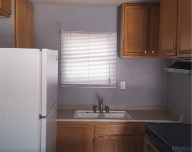 713 Monroe Avenue - Photo Thumbnail 2