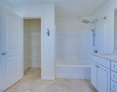 2983 Duverney Avenue - Photo Thumbnail 35