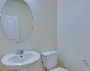 2983 Duverney Avenue - Photo Thumbnail 8