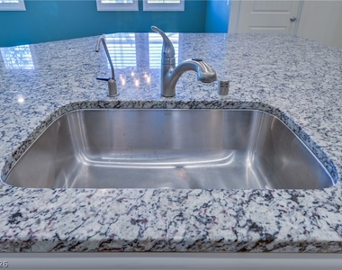 2983 Duverney Avenue - Photo Thumbnail 24