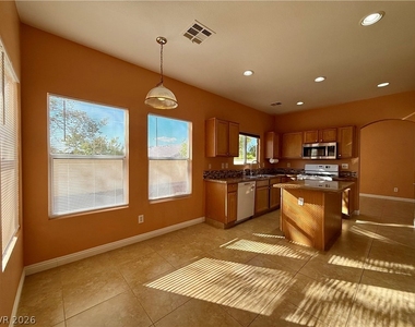 291 Mayberry Street - Photo Thumbnail 8