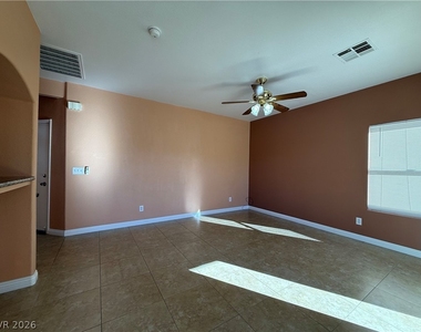 291 Mayberry Street - Photo Thumbnail 10