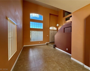 291 Mayberry Street - Photo Thumbnail 3