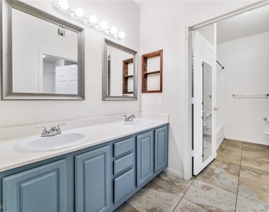 6164 Pine Villa Avenue - Photo Thumbnail 13