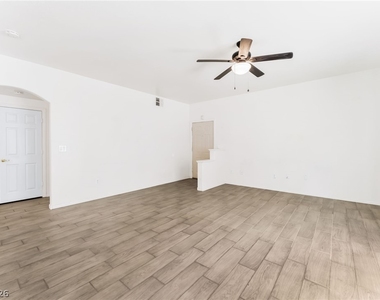 6164 Pine Villa Avenue - Photo Thumbnail 4