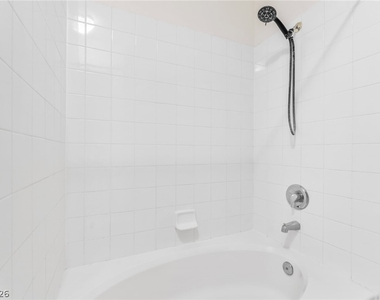 6164 Pine Villa Avenue - Photo Thumbnail 15