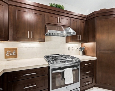 2025 Shining Feather Lane - Photo Thumbnail 24