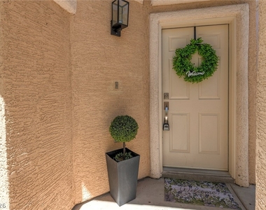 2025 Shining Feather Lane - Photo Thumbnail 5