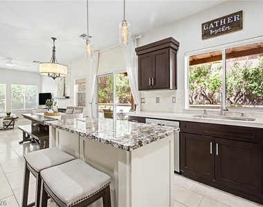 2025 Shining Feather Lane - Photo Thumbnail 20
