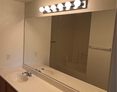 830 Carnegie Street - Photo Thumbnail 7