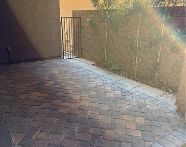 10581 Griffin Avenue - Photo Thumbnail 11