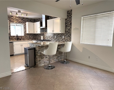 433 Jubilation Drive - Photo Thumbnail 15