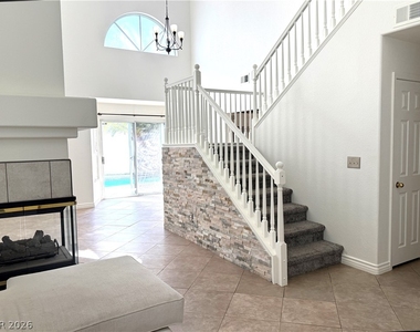 433 Jubilation Drive - Photo Thumbnail 5