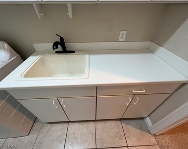 3709 Fledgling Drive - Photo Thumbnail 9