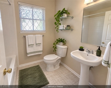 821 Griffith Avenue - Photo Thumbnail 5