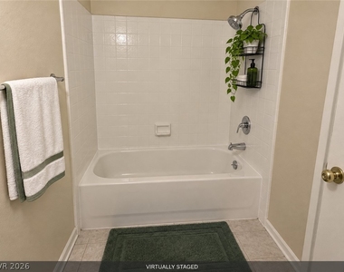 821 Griffith Avenue - Photo Thumbnail 6