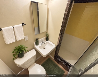 821 Griffith Avenue - Photo Thumbnail 8
