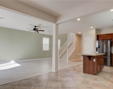 7623 Houston Peak Street - Photo Thumbnail 8