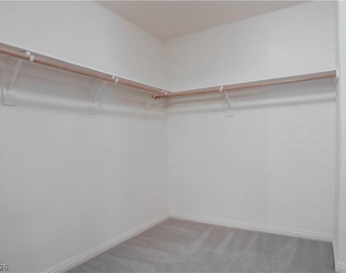 7623 Houston Peak Street - Photo Thumbnail 28