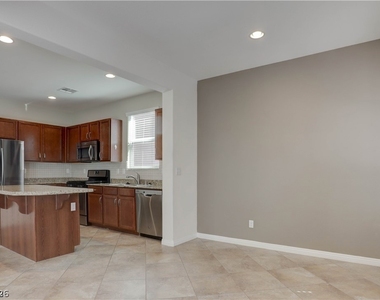 7623 Houston Peak Street - Photo Thumbnail 7