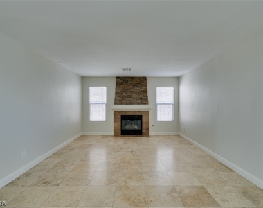 9824 Via Delores Avenue - Photo Thumbnail 27