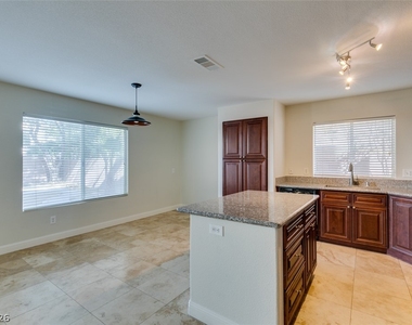9824 Via Delores Avenue - Photo Thumbnail 12