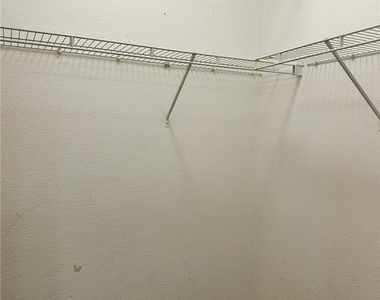 7701 W Robindale Road - Photo Thumbnail 6