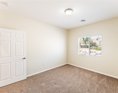 10563 Gold Shadow Avenue - Photo Thumbnail 34
