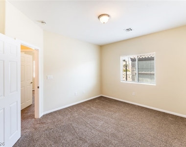10563 Gold Shadow Avenue - Photo Thumbnail 29