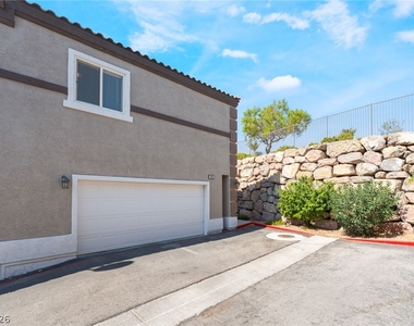 10563 Gold Shadow Avenue - Photo Thumbnail 40