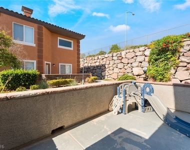10563 Gold Shadow Avenue - Photo Thumbnail 16