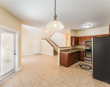 10563 Gold Shadow Avenue - Photo Thumbnail 11